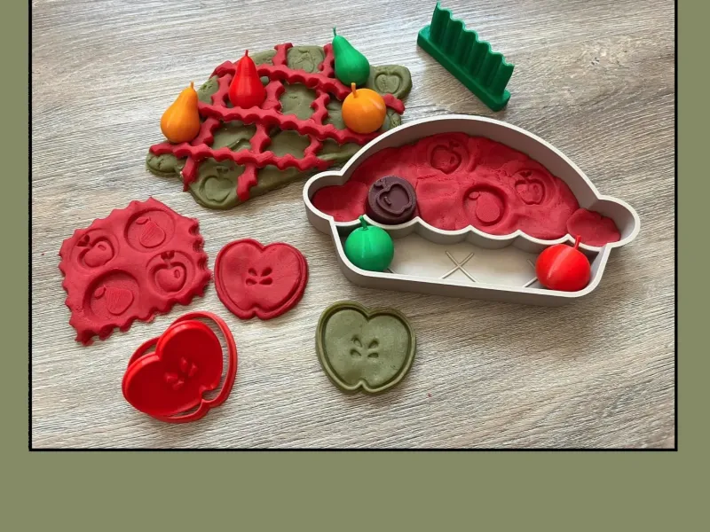 Play tray - Apple Pie - and accessories for sensory play