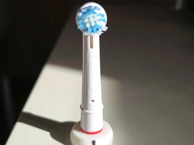 Oral-B toothbrush head holder