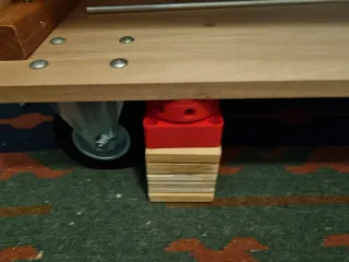 Adjustable Antivibration Feet for 3D Printer Trolley