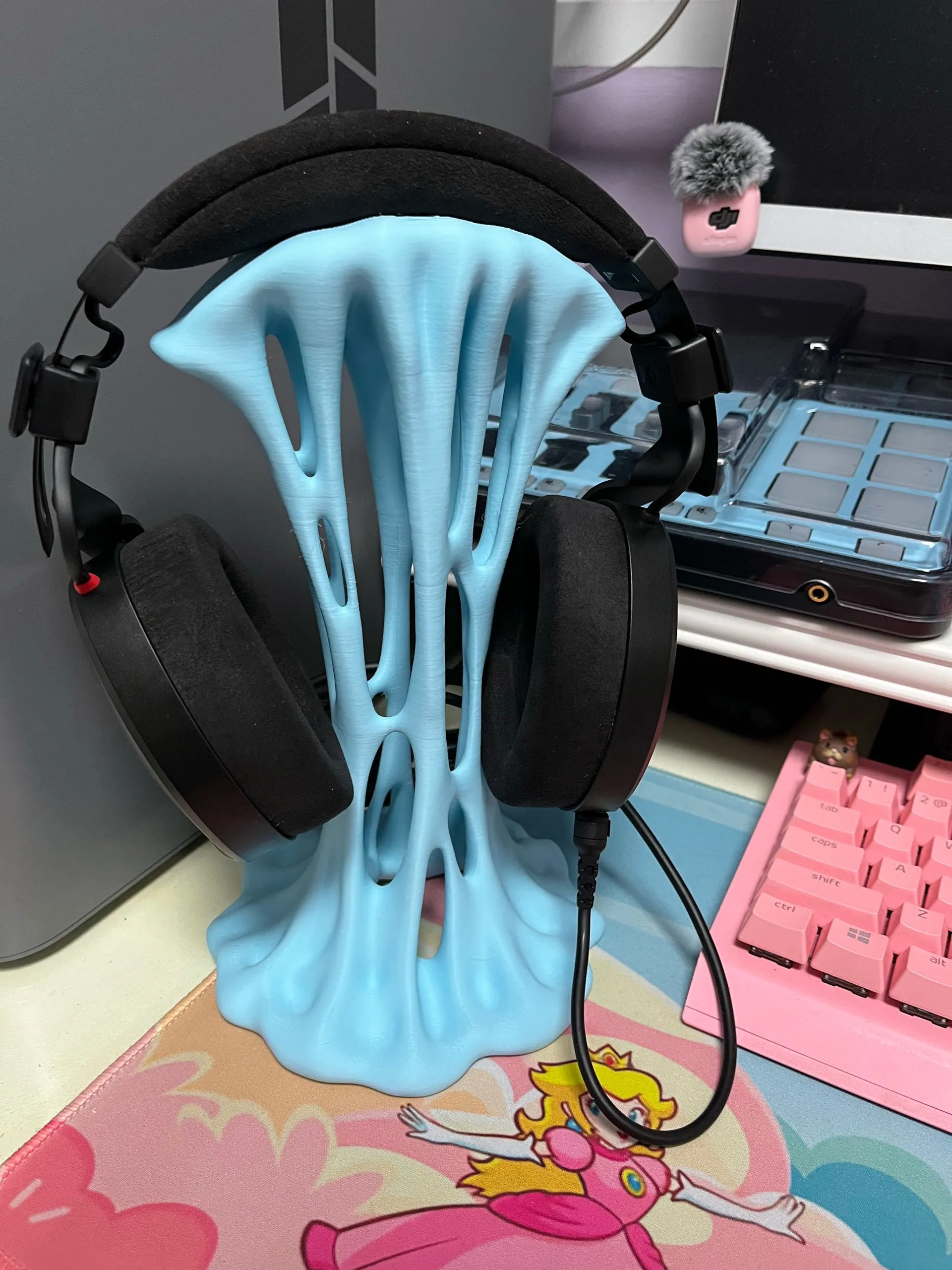 Bubblegum Headphone Stand - Home - PLA - 3D printed product - фото 12