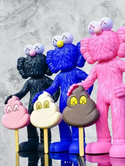 لعبة فن المعجبين Kaws BFF x Warm Regards