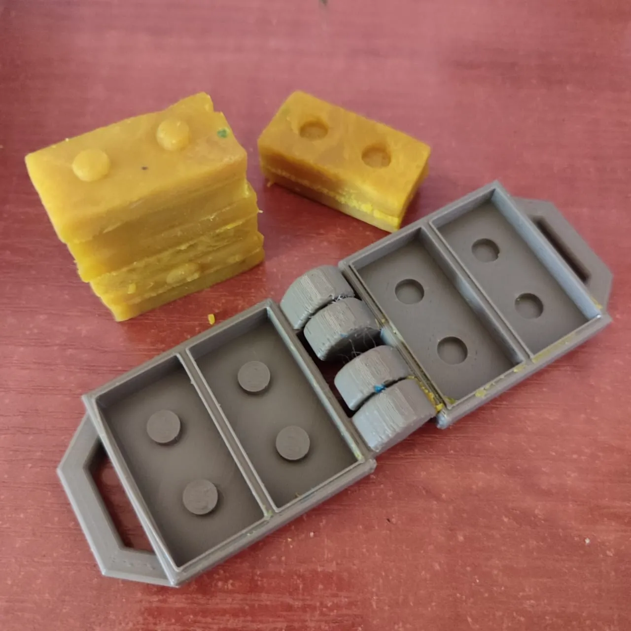 PRINT IN PLACE MOULD / BRICK MAKER