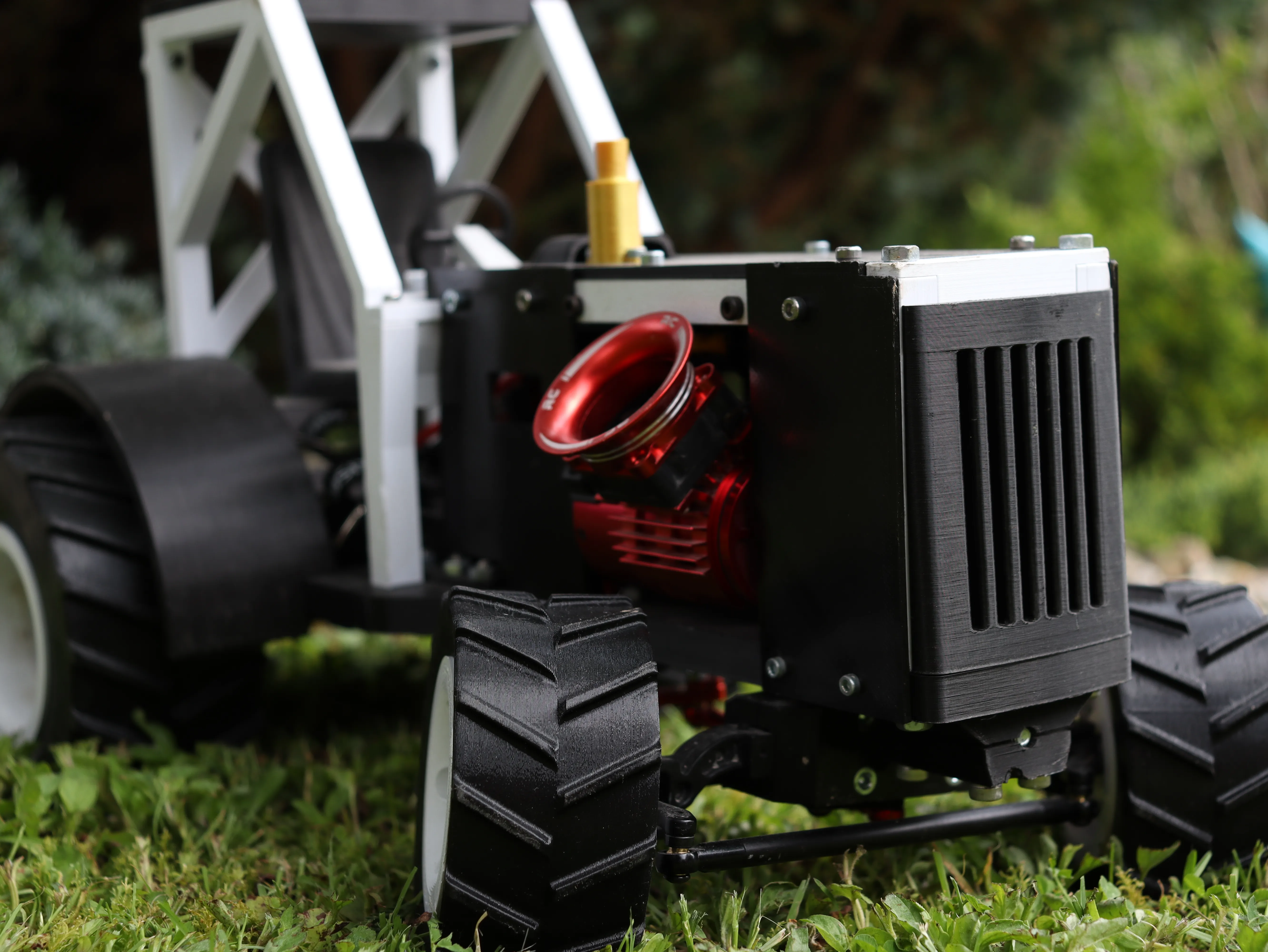 TRACTOR RC DE CARRERAS