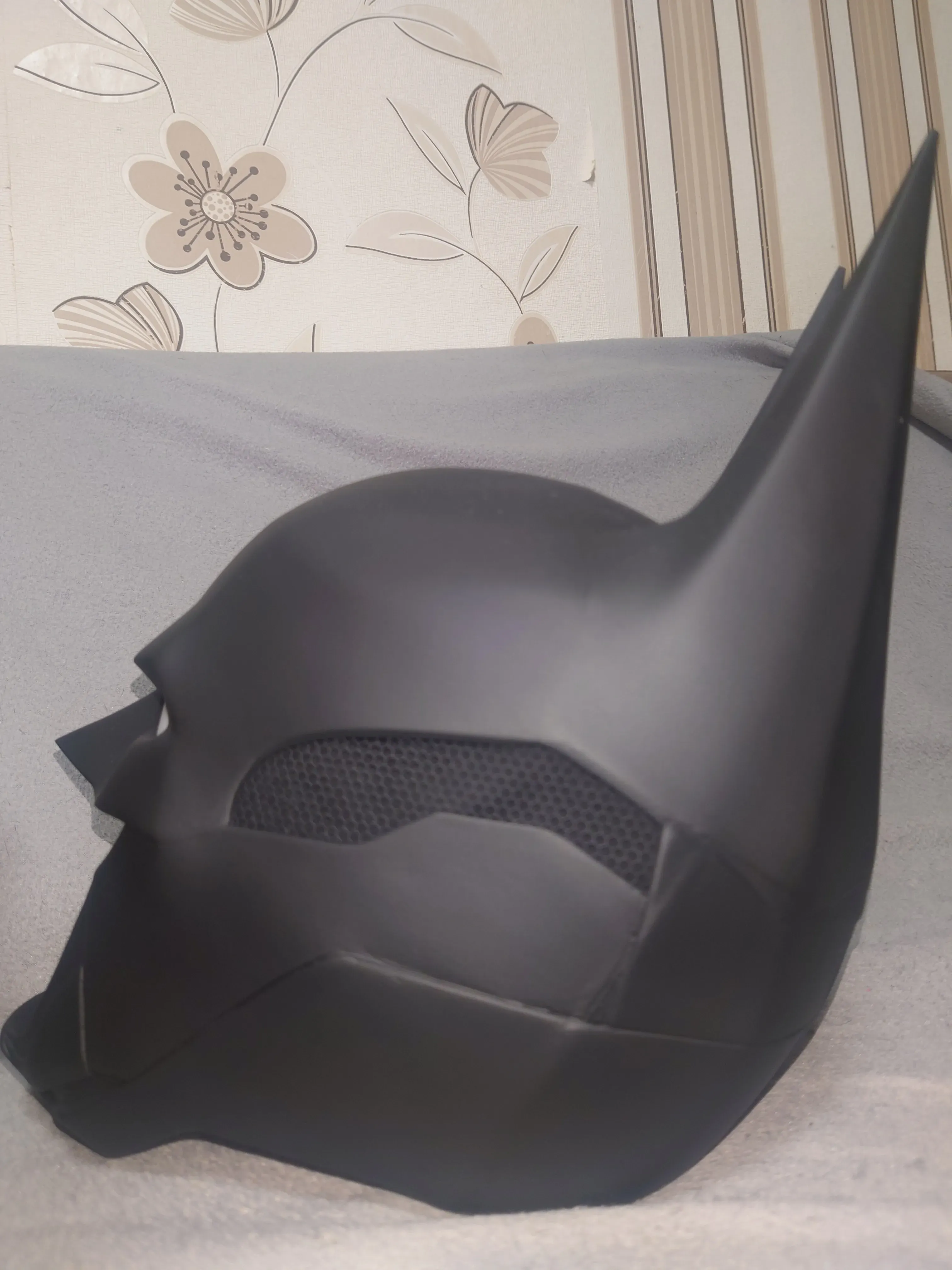 Batman - Wearable Cowl V2 (for smaller printers)