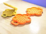 PRINT IN PLACE - WAFFLE MAKER - FLOWER - FOR SENSORY PLAY-0