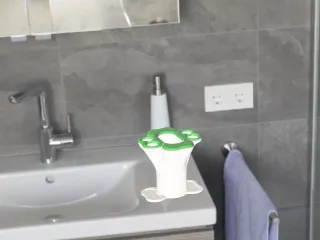 Clover toothbrush holder