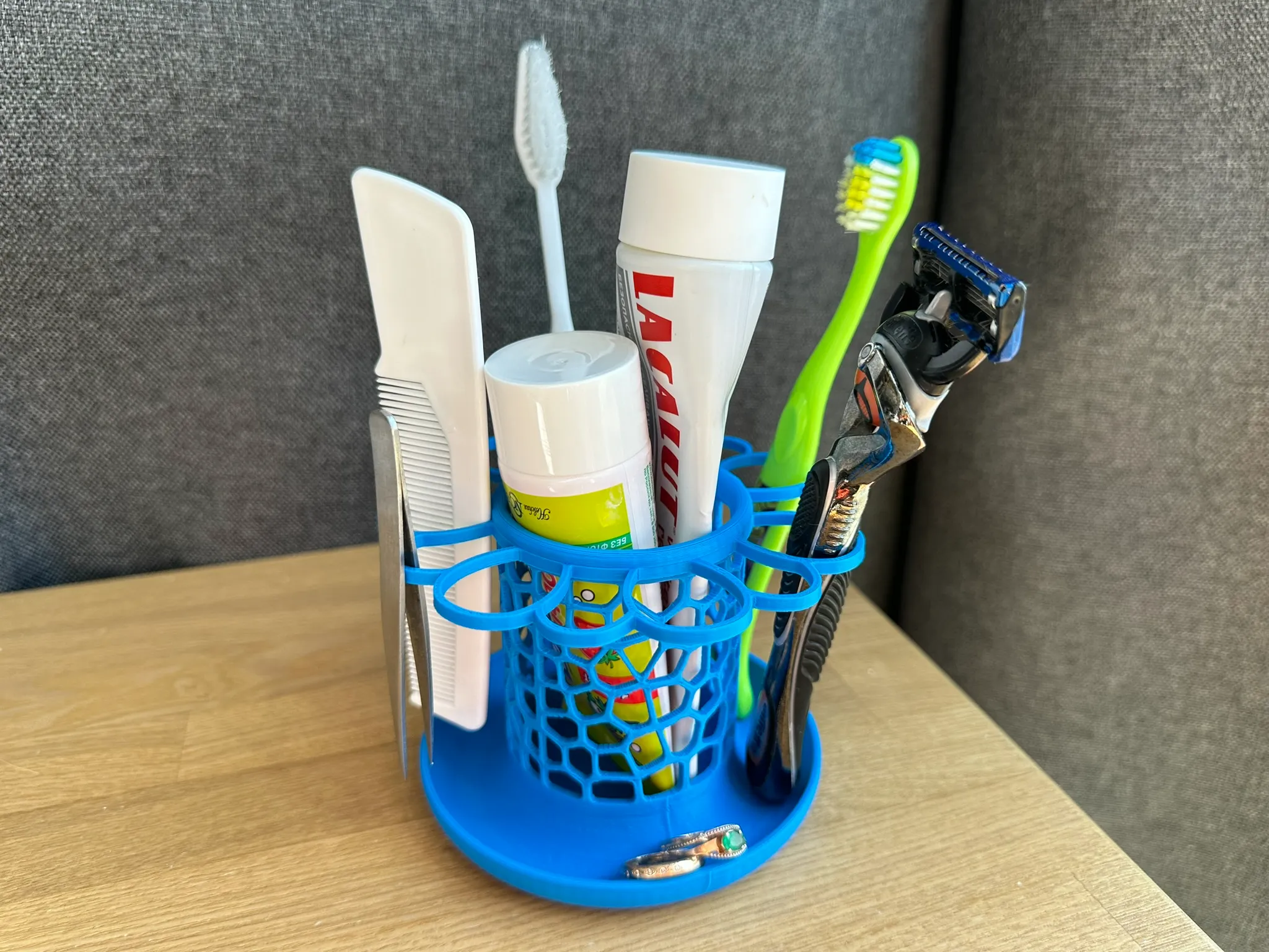 Flower toothbrush holder