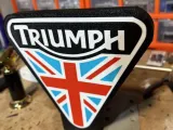 Triumph Leuchtkasten-1