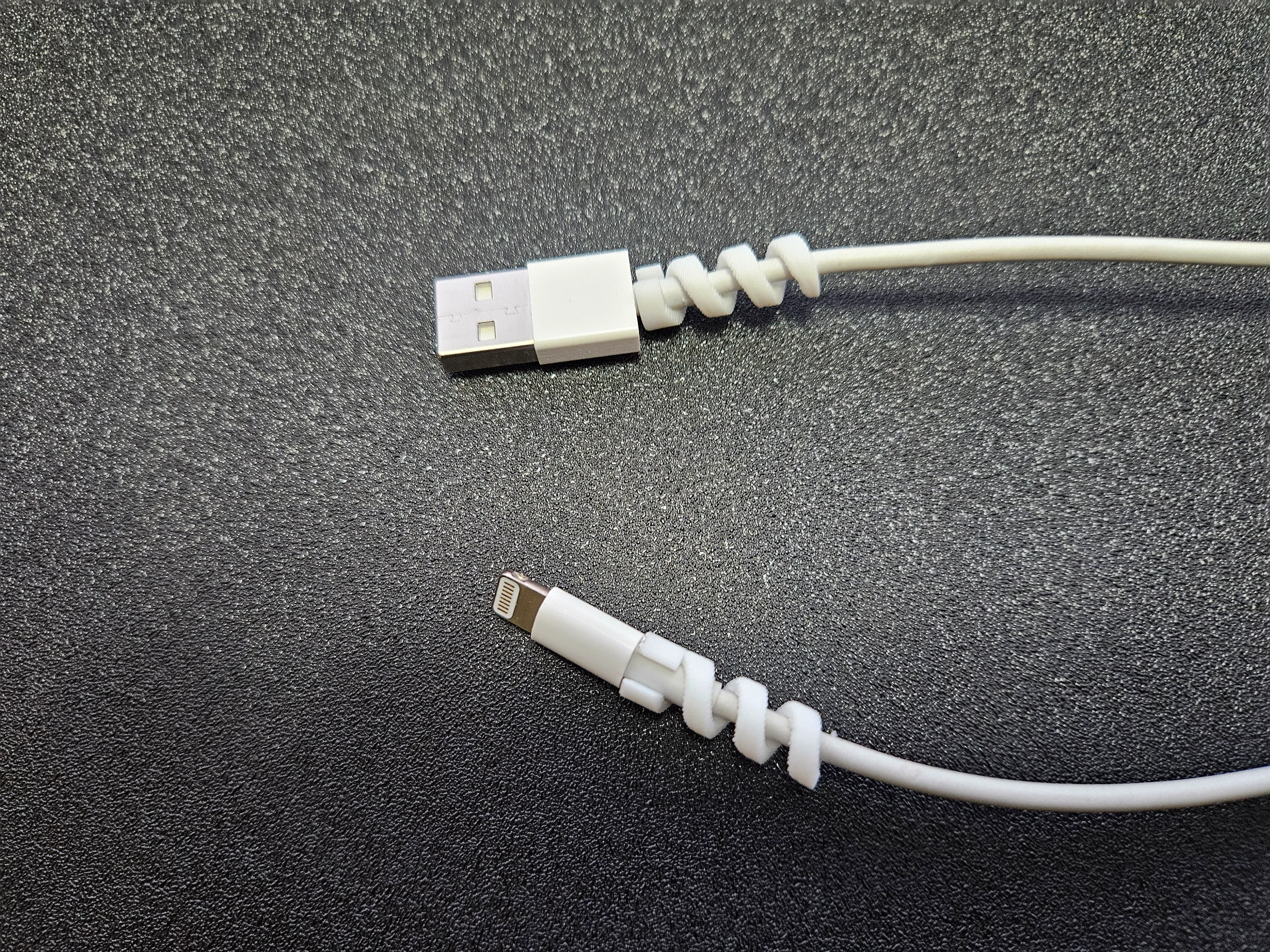 PROTECTOR DE CABLE - USB Y LIGHTNING