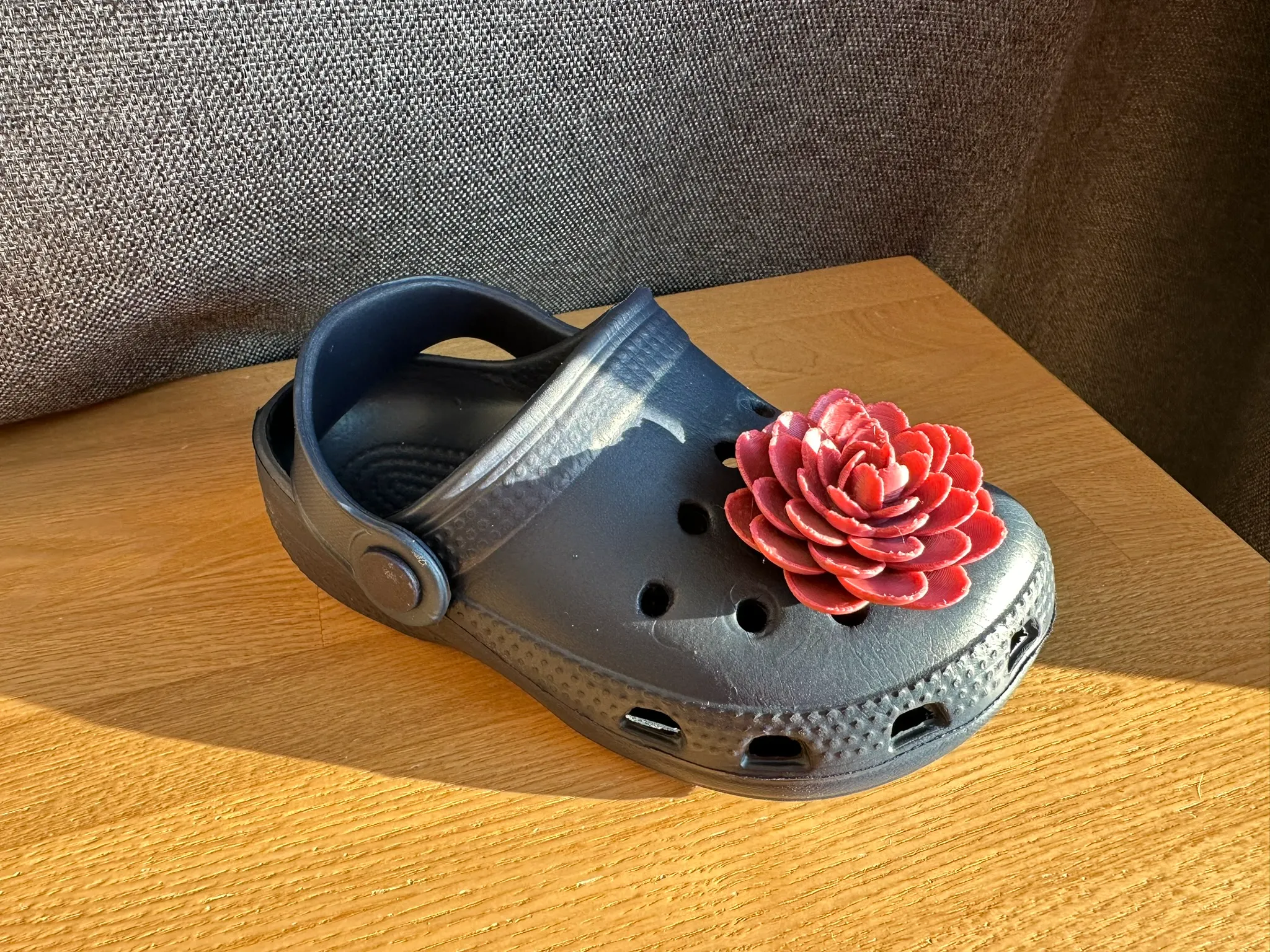 Lush flower shoe charm