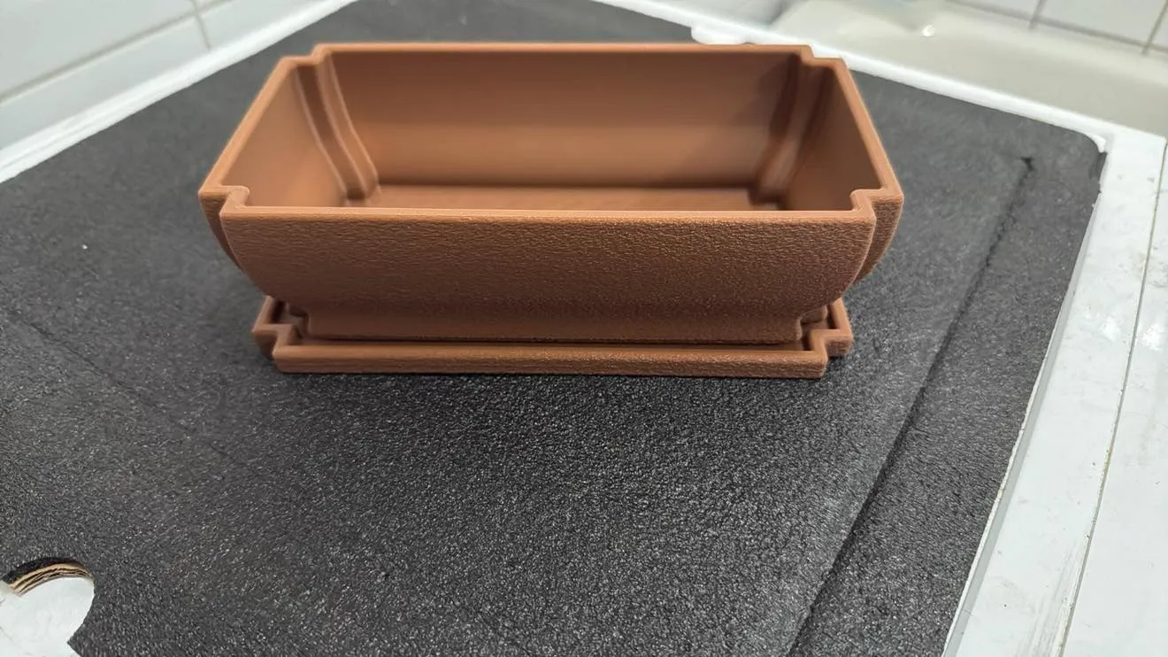 Classic bonsai pot