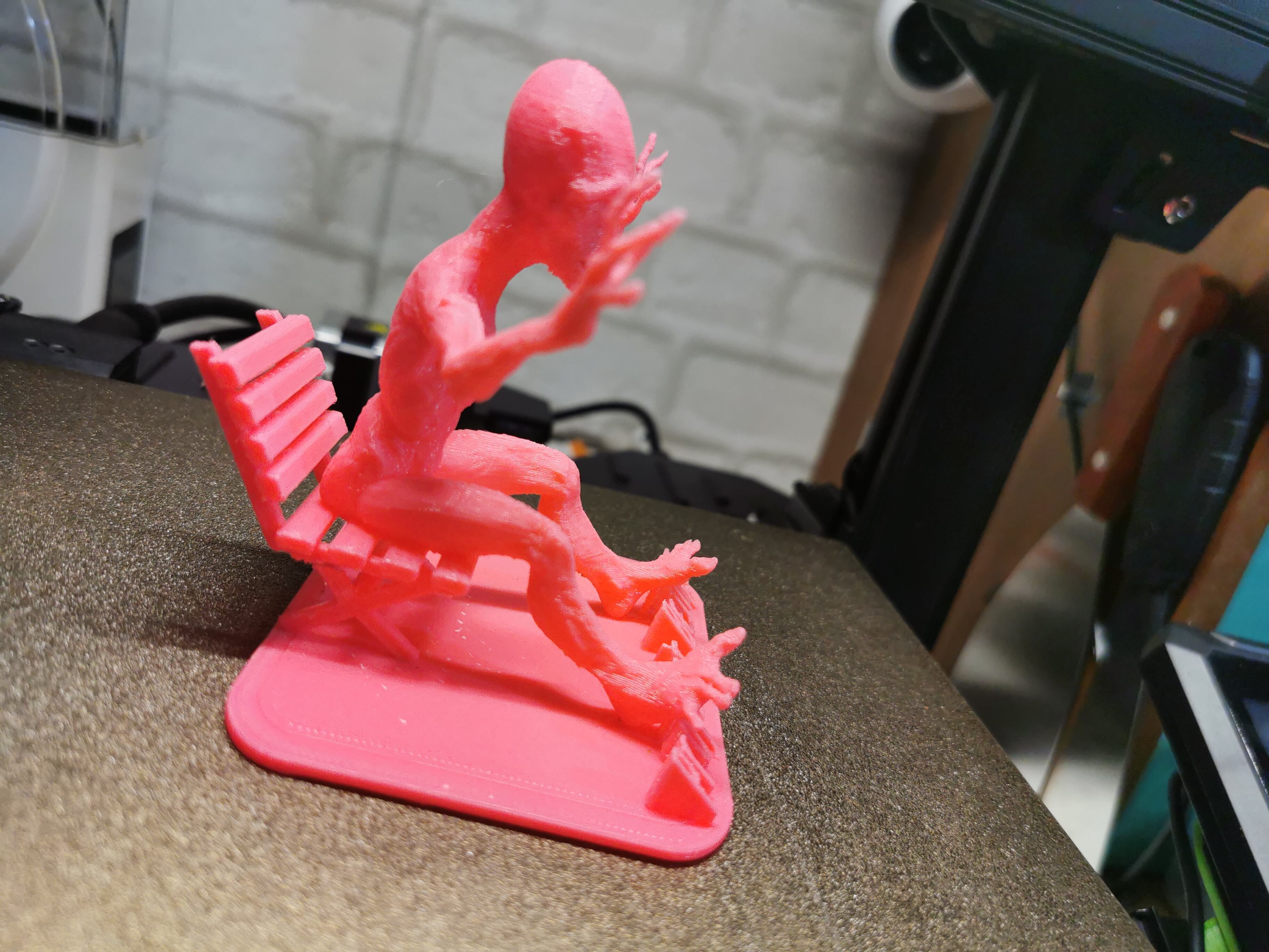 'Being' Phone Stand - Mini Alien Holding Phone.