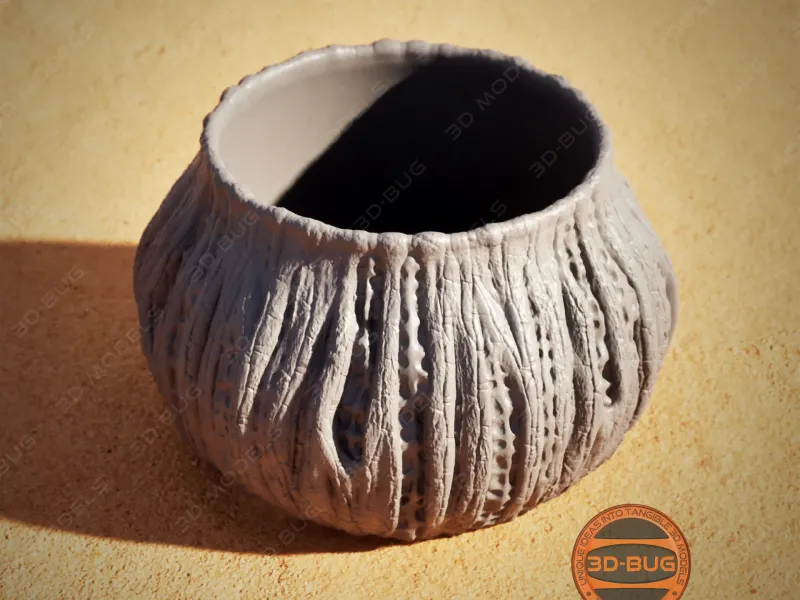 ALIEN PLANTER VASE PEN HOLDER