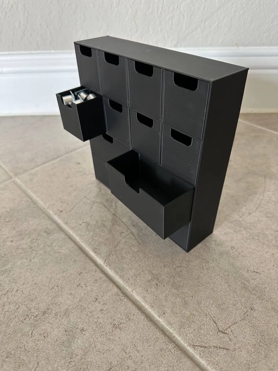 4 row, 3 sizes standing organizer