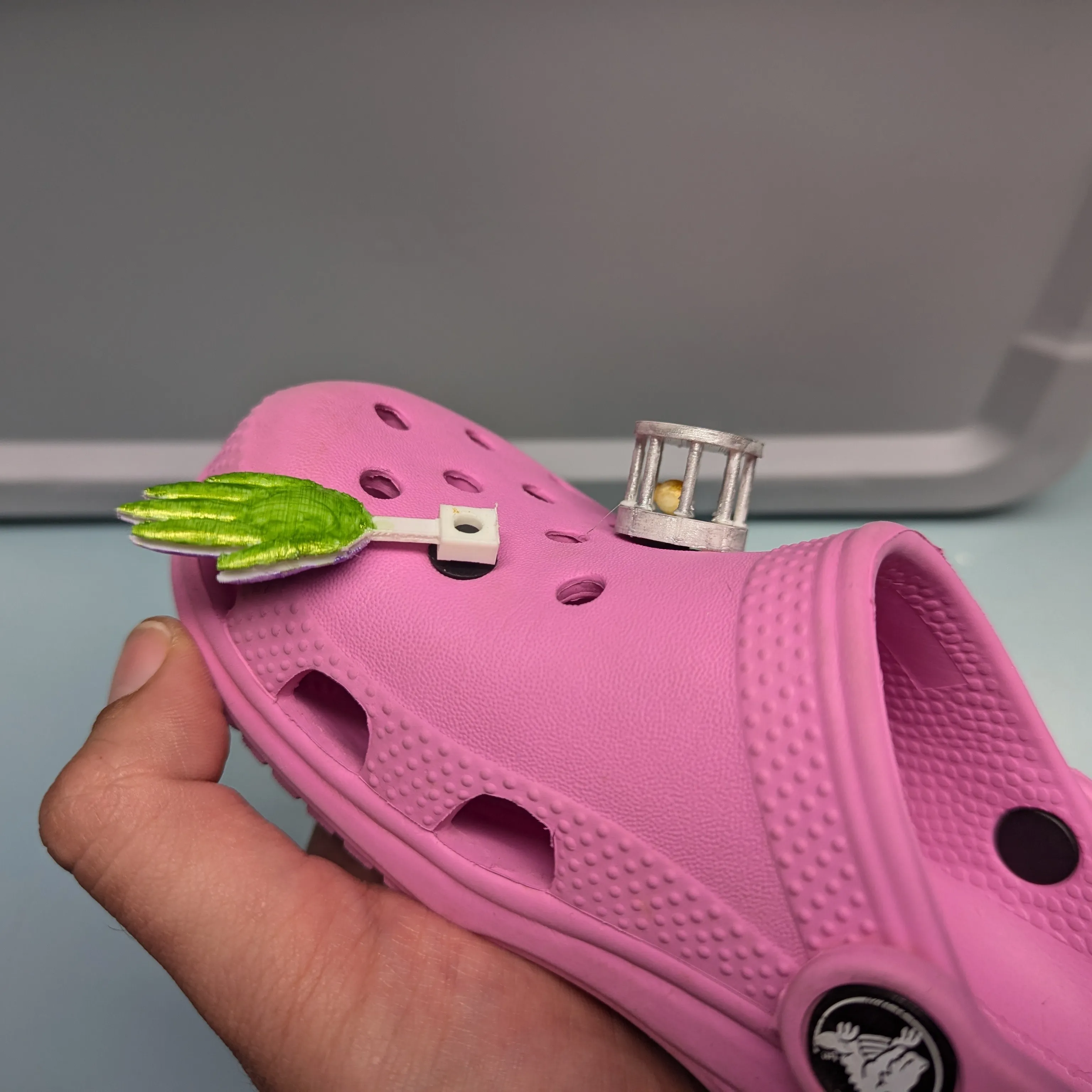 Noise Maker Shoe Charms - Clapping Hands and Rattling Cage