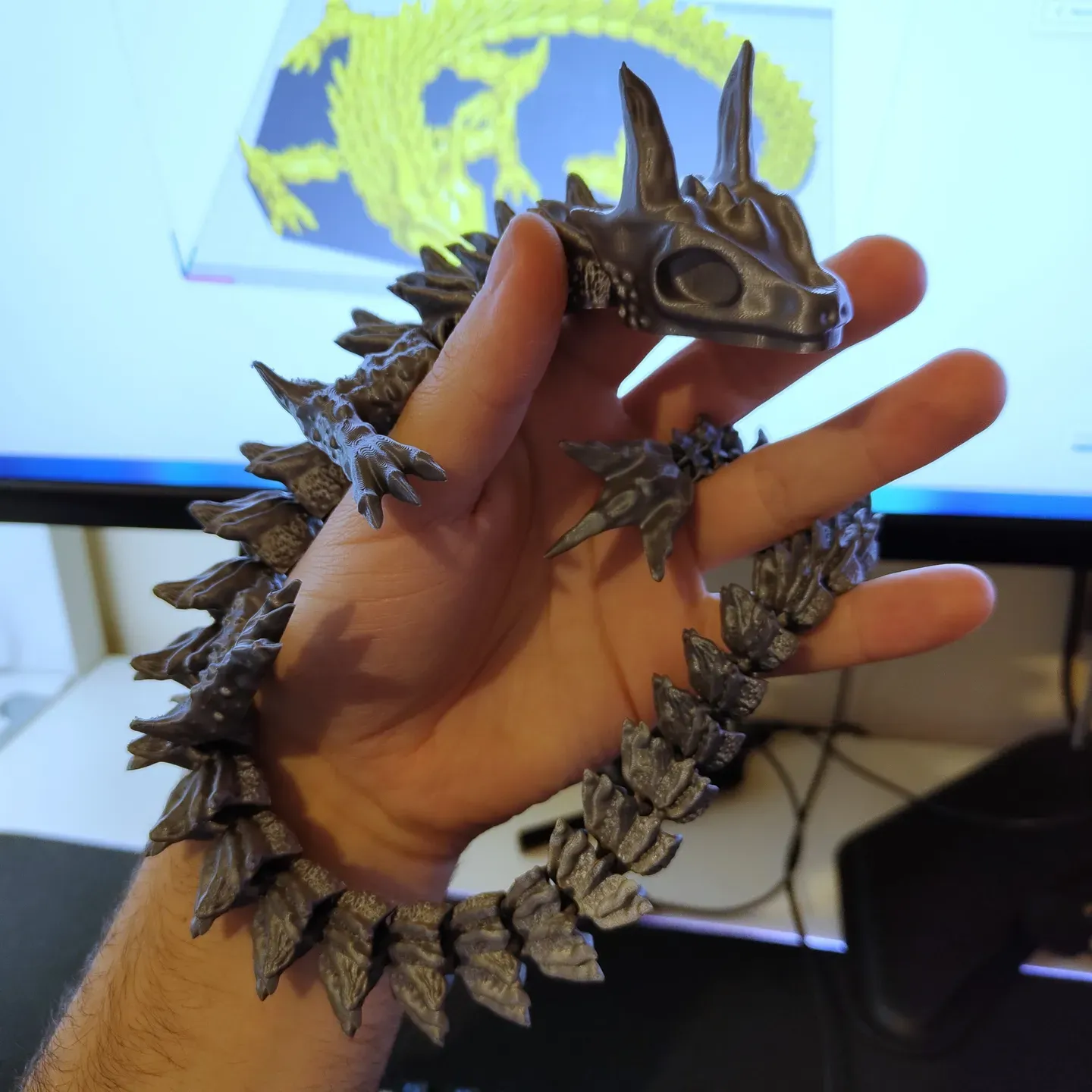 Nidhögg - Articulated Dragon