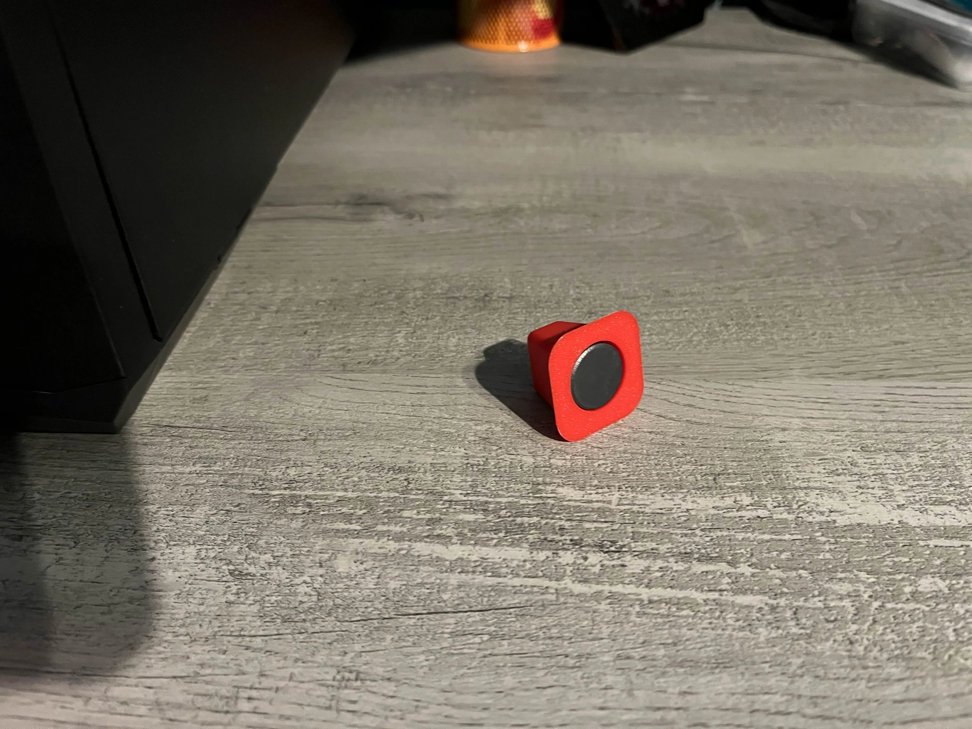 Magnetic USB Holder