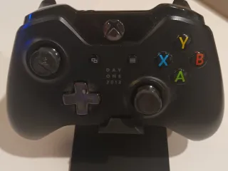 PS3 controller holder