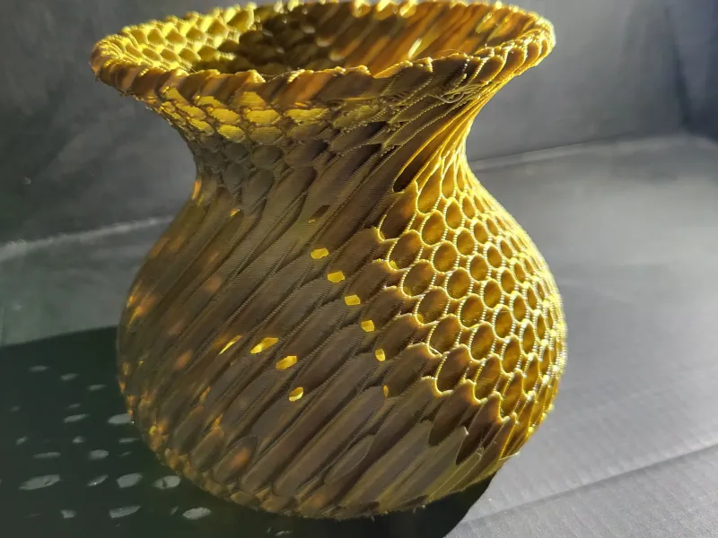 Grand vase ondulé