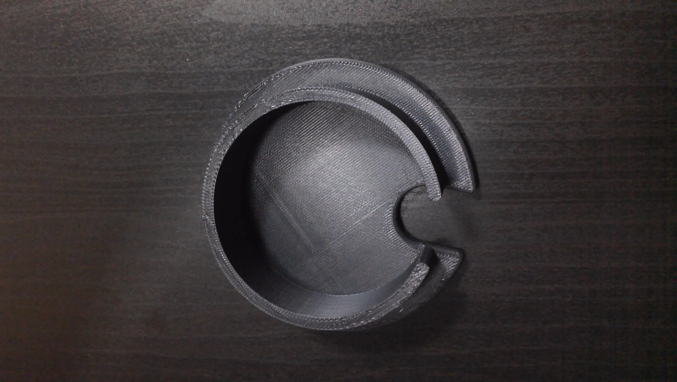 2.6 inch (7.2 cm) wire hole cover for desks