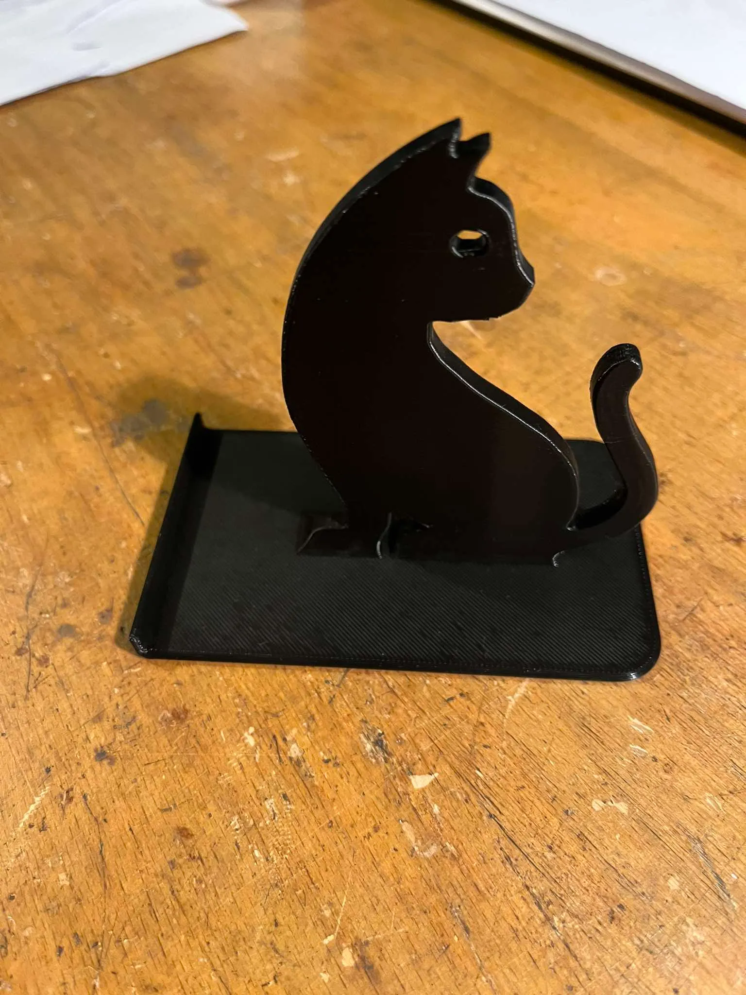 Phone, Mobile phone stand with cat motif