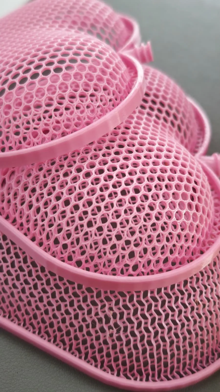 Thermoformed flexible hearts with mold-0