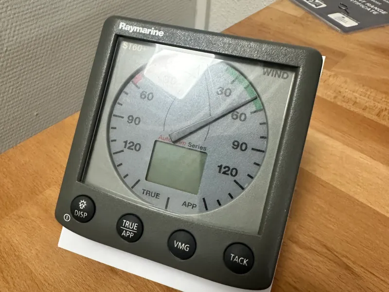 Raymarine ST60+ desk mount