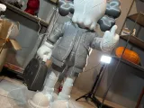 KAWS LV DIFERENTES MANOS-4