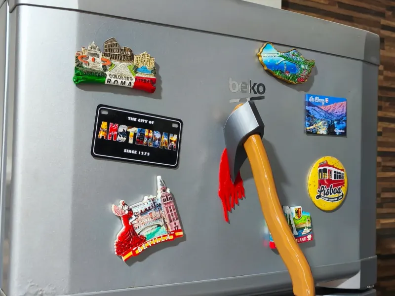 Halloween Axe magnetic with BLOOD for fridge