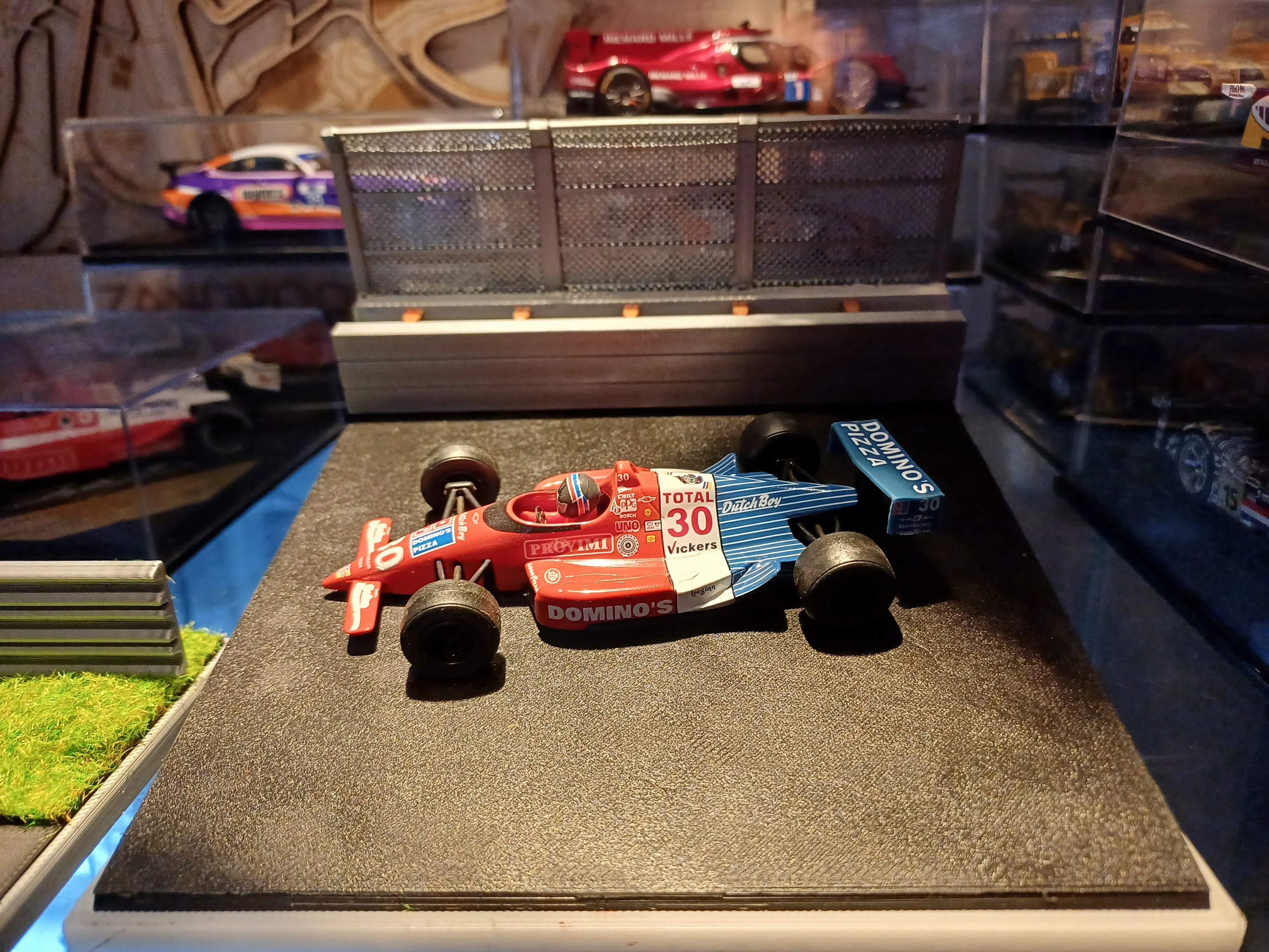 oval banking diorama 1/43
