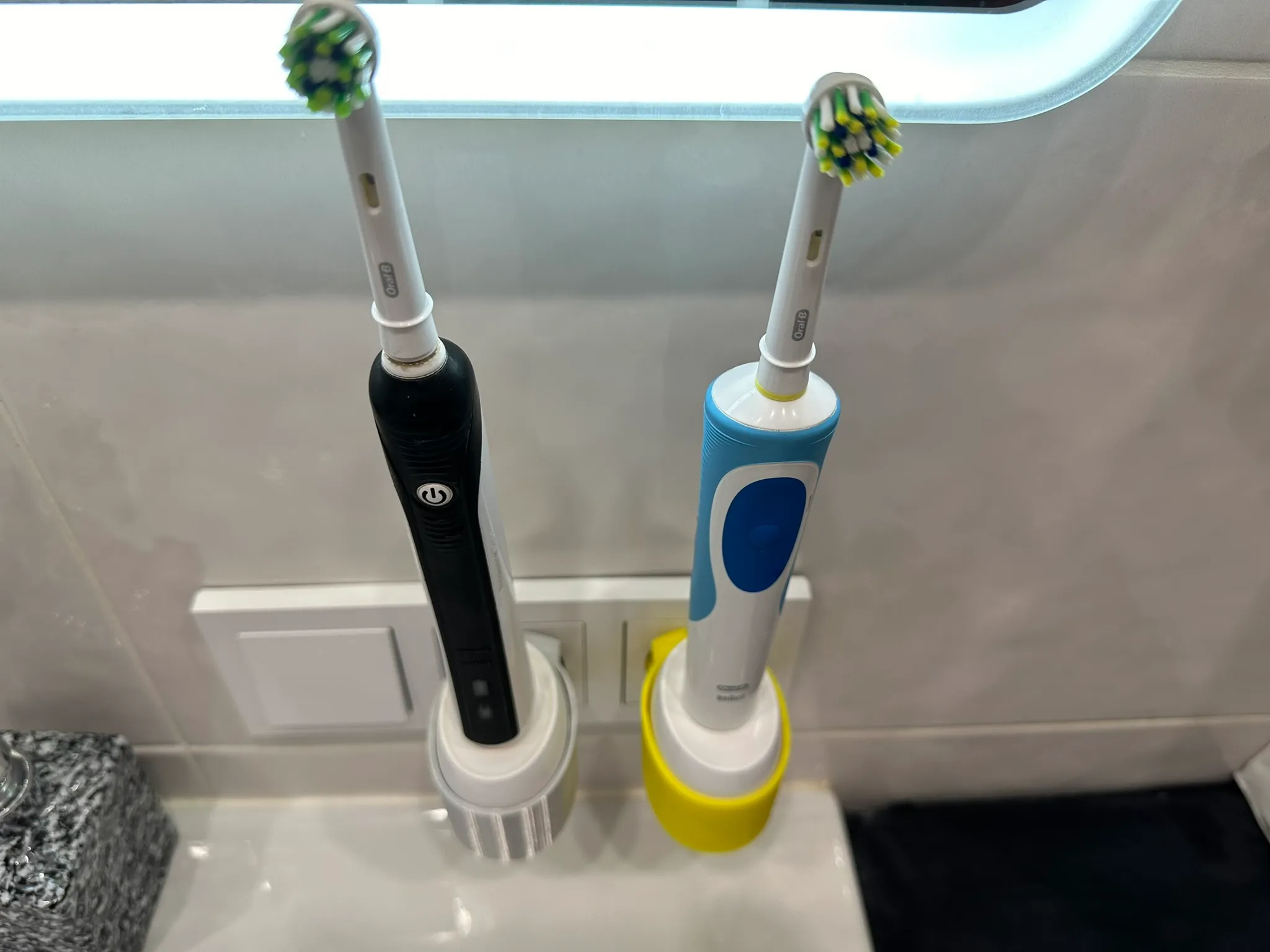 Suport încărcător Oral b