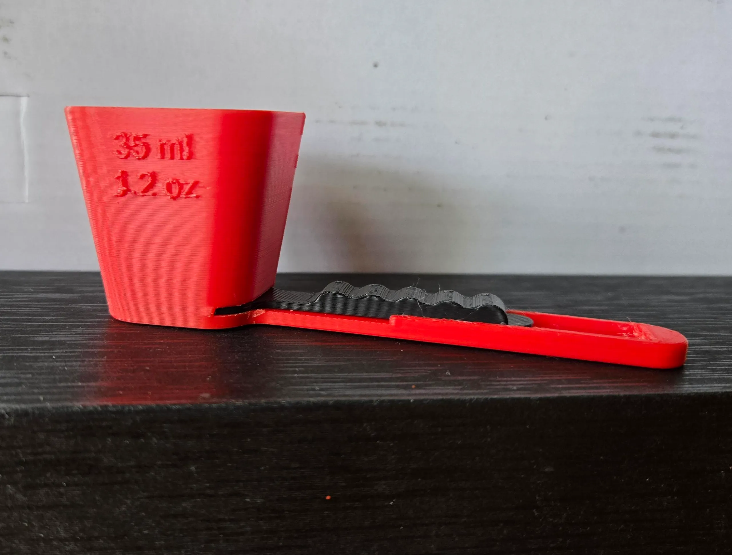 Slide-to-Drop Protein Powder Scoop-2