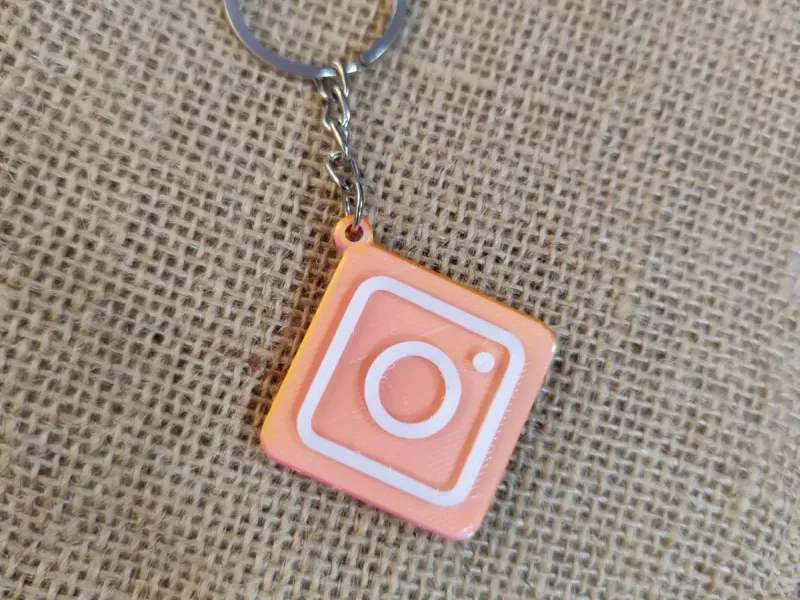Llavero Instagram con etiqueta NFC 1"