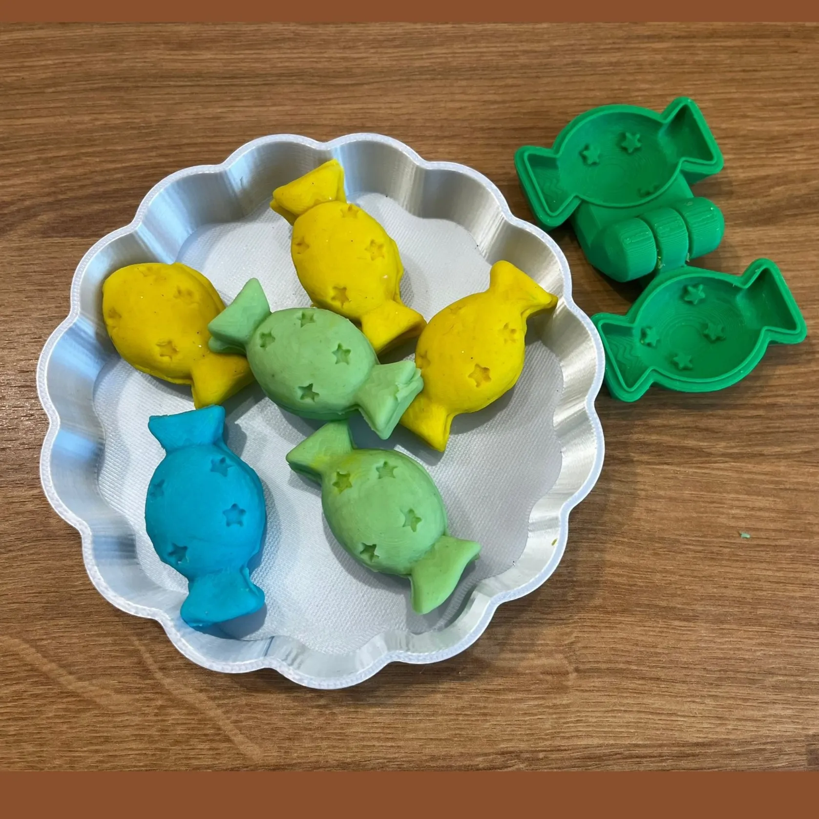 PRINT IN PLACE MOULD FOR A SWEET/ CANDY FOR SENSORY PLAY