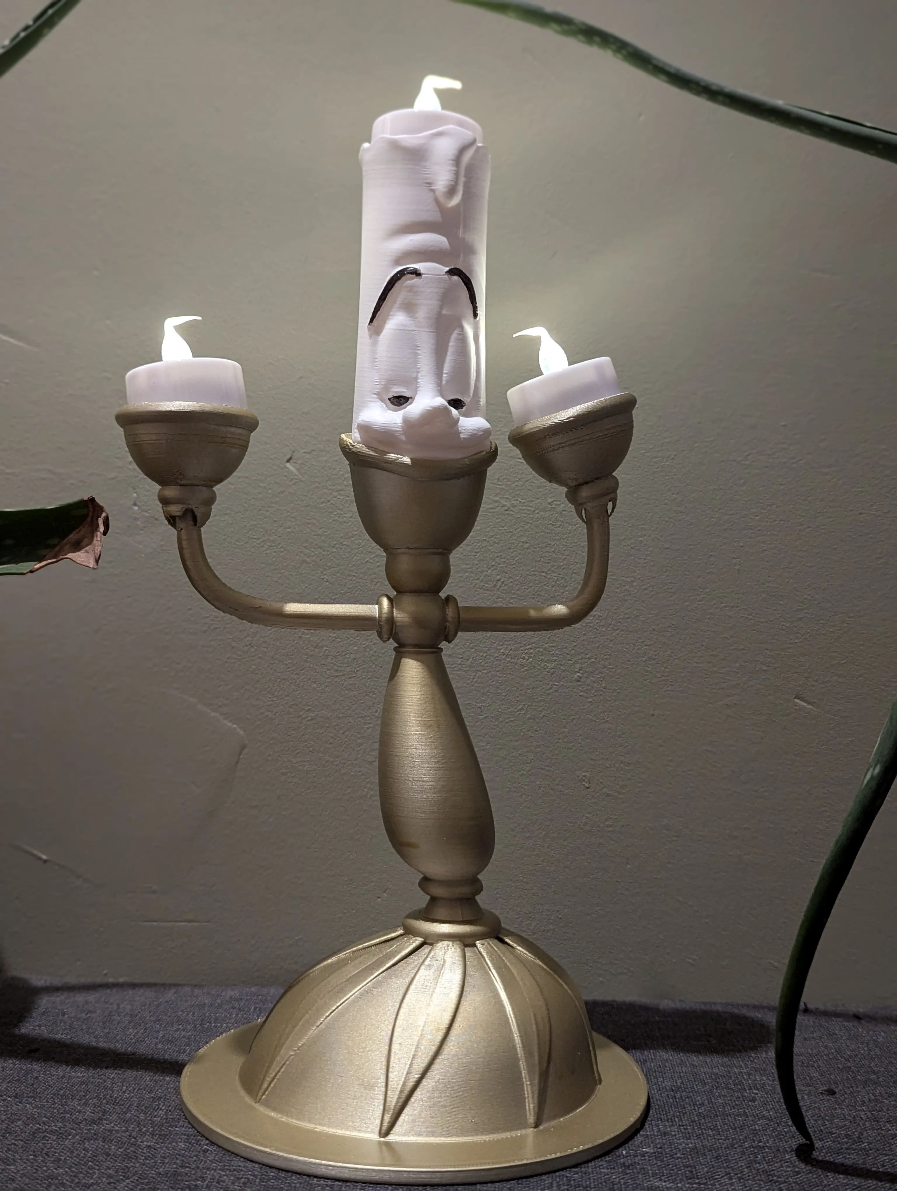 chandelier de lumière de la belle et la bête