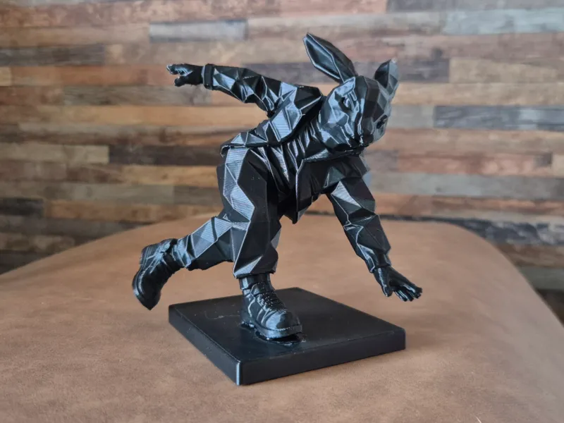 Sculpture deco lapin hiphop street