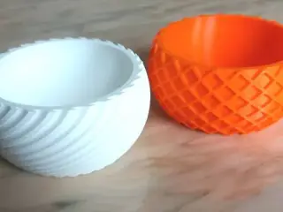 Spiral pattern planter pot vase
