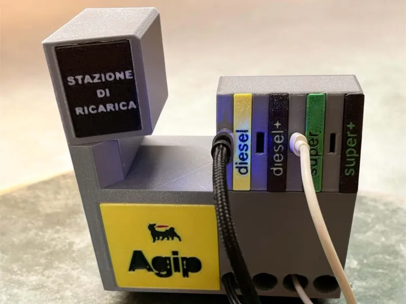 Stazione di ricarica smartphone AGIP