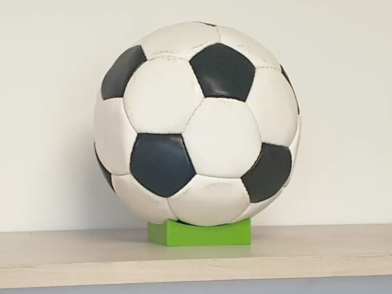 EasyBallStand – Print It, Place It, Done!