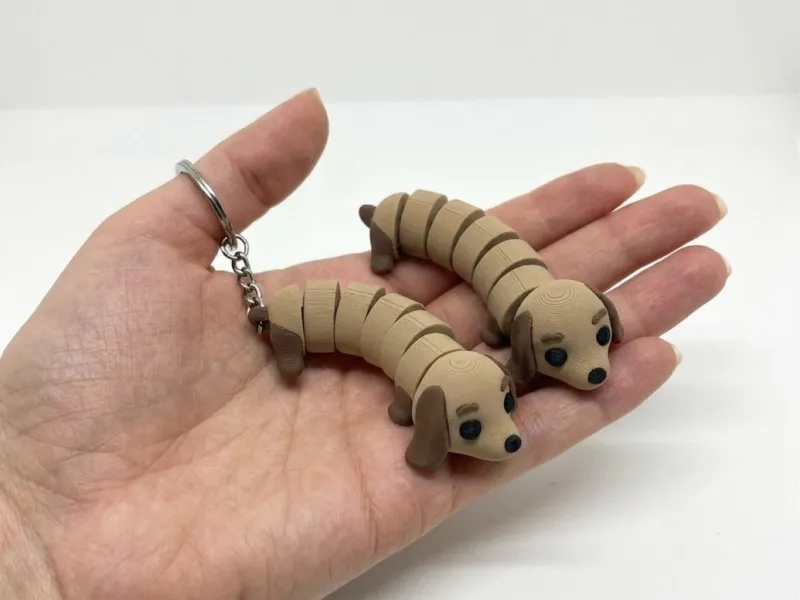 FLEXI DACHSHUND KEYCHAIN