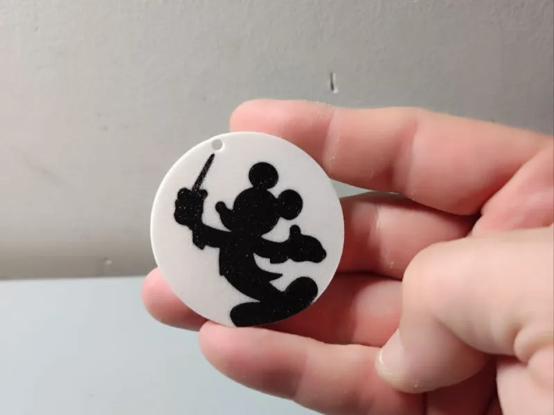llavero silueta mickey mouse