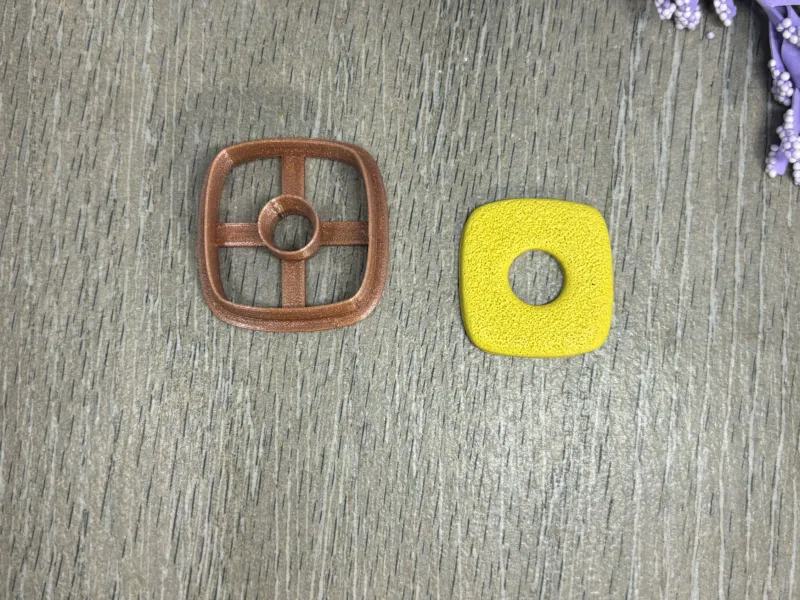 SQUARE AND INNER CIRCLE CLAY CUTTER