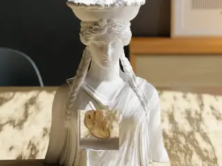 Echoes of Antiquity: A Modern Caryatid