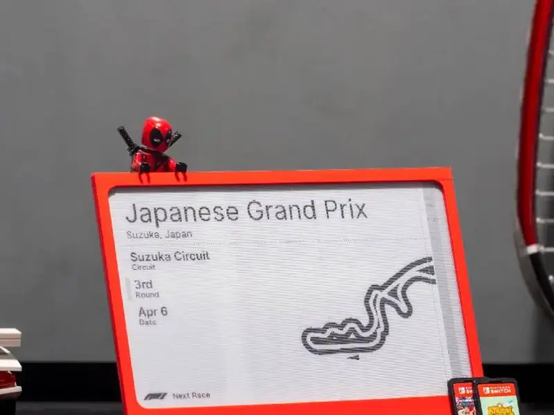 TRMNL Stand for E-Ink Dashboard