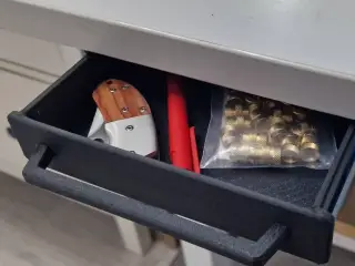 Great box / drawer for more space and organization 75x190mm