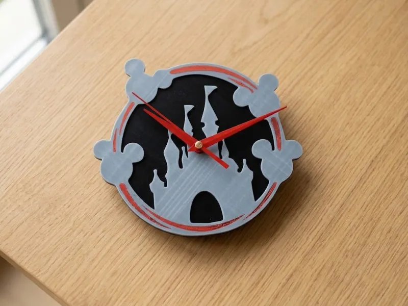 La Magia Stratificata: Orologio Castello Disney e Topolino