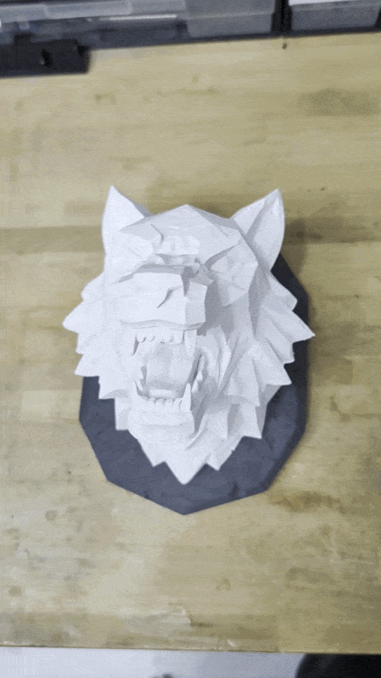Werwolf-Trophäe – Low-Poly Wanddekoration