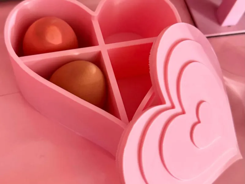 Scatola a cuore con scomparti