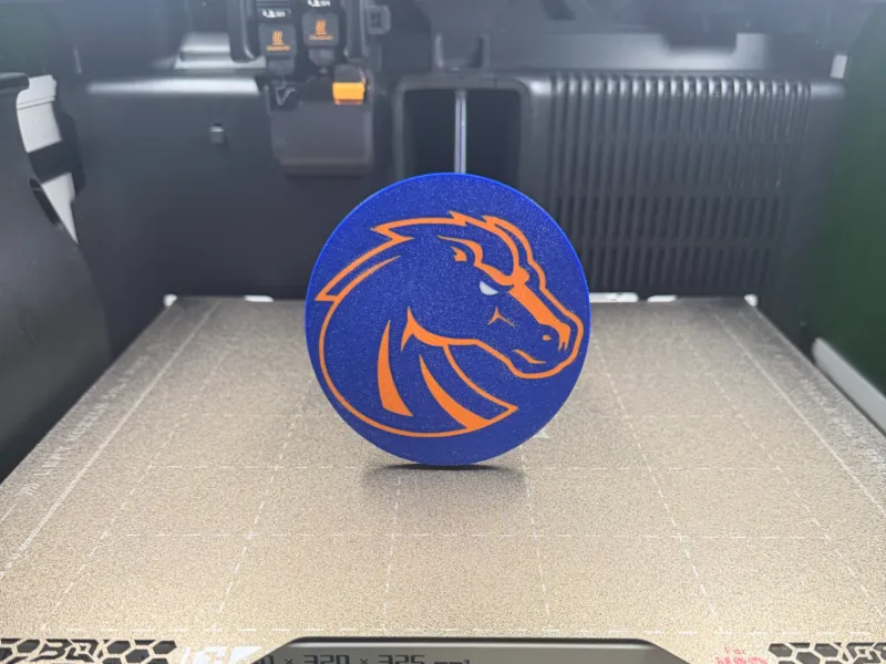 Tampa de Engate da Boise State