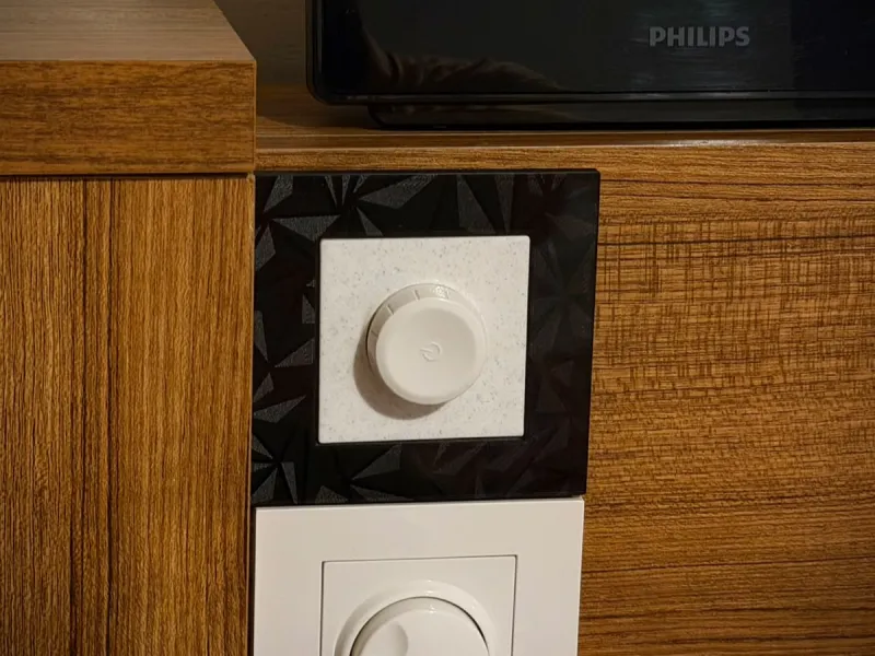 Viko LED調光器対応 デコラティブフレーム＆ノブセット